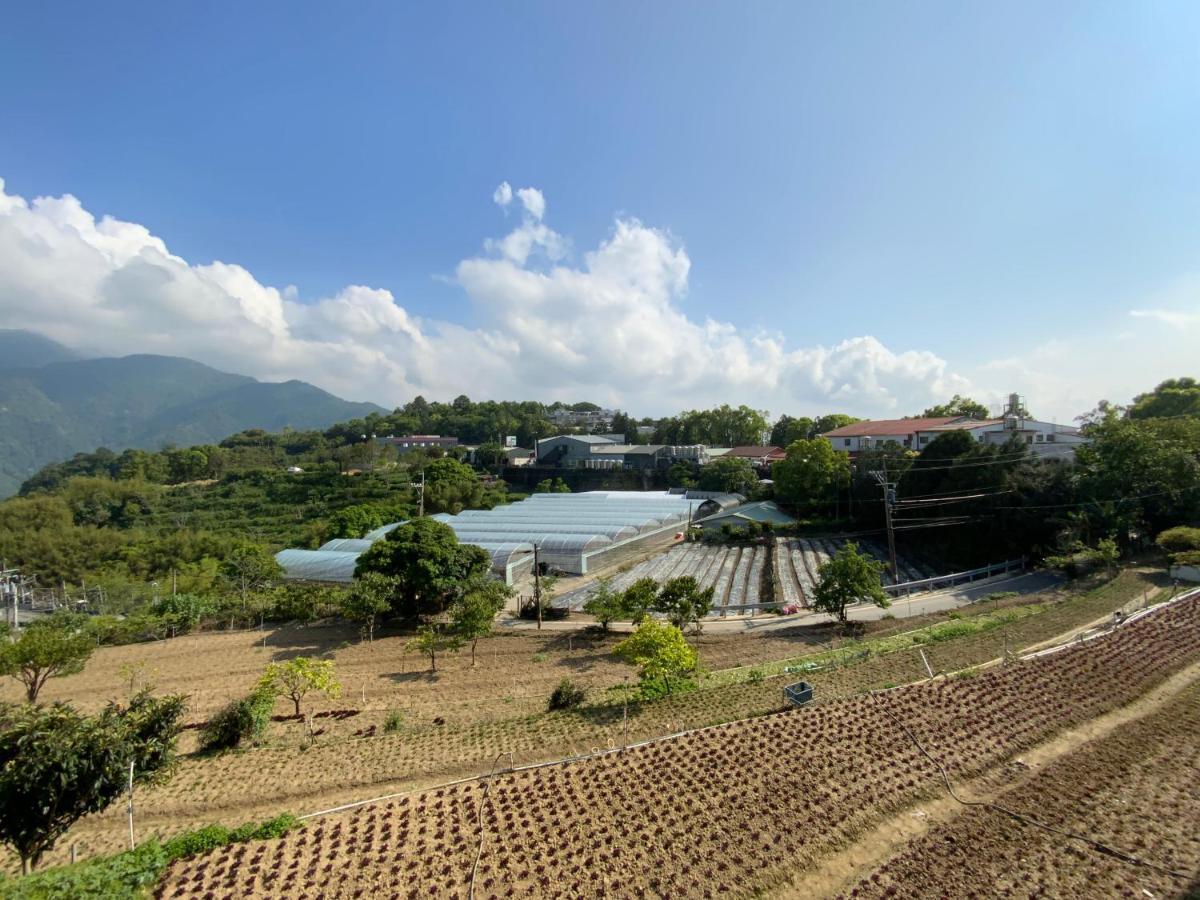 清境依山舞林民宿 Ренай Экстерьер фото